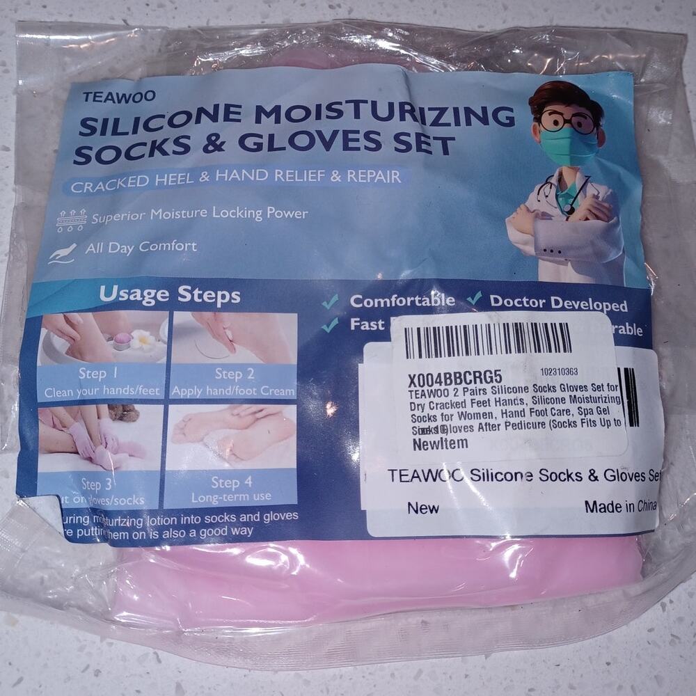 2 New TEAWOO Silicone Moisturizing Socks & Gloves Set